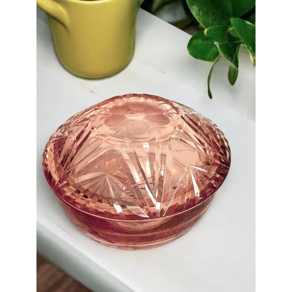 Vintage Pink Depression Glass Lidded Bowl With Starburst Pattern - Picture 1 of 7